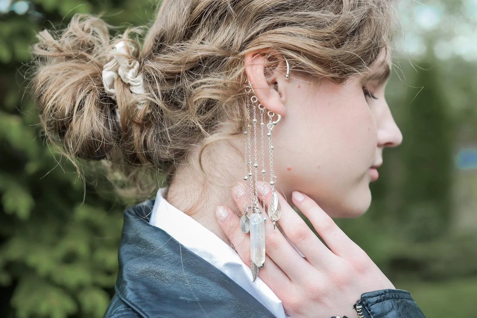 Chain Ear Cuff, Boho Ear Cuff with Chains and Crystal - Image 2