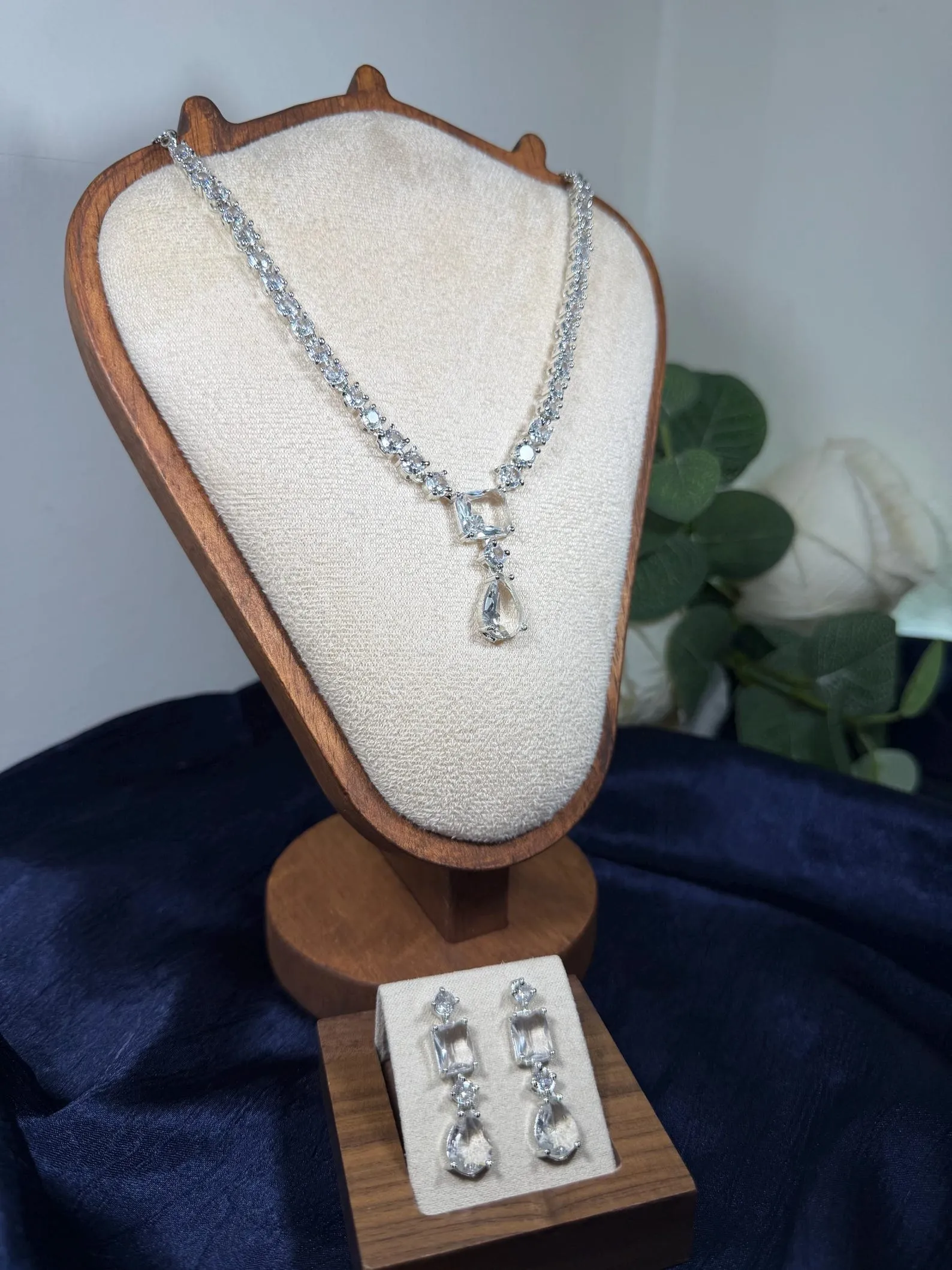 Clear Crystal & Silver Necklace and Earrings Set - Image 3