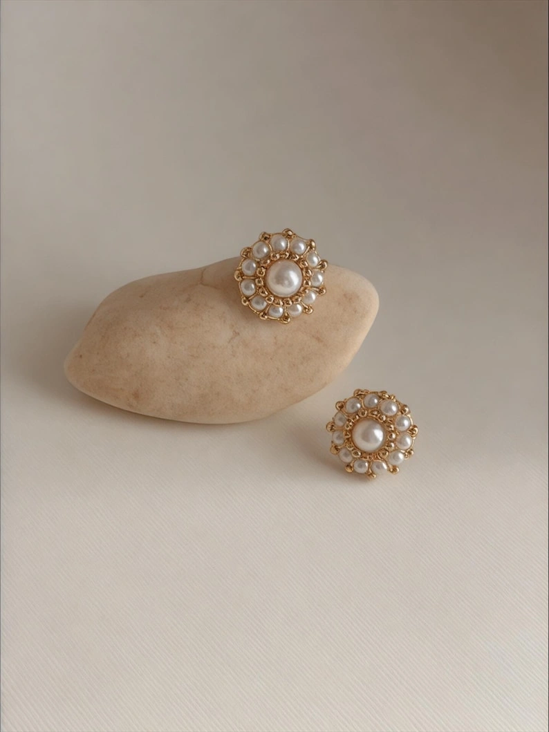 Pearl studs earrings freshwater pearl Handmade White small earrings shell Pearl minimalist studs Bride earrings